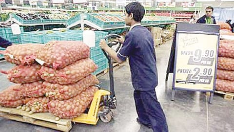 Reliance set to acquire Metro Cash & Carry India in Rs 4,060 cr deal