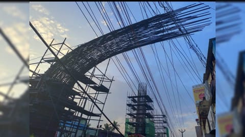 Pallikaranai traffic police cleared the rods from the road in four hours on Sunday afternoon