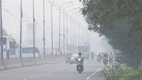 City to witness misty mornings, scattered showers next few days
