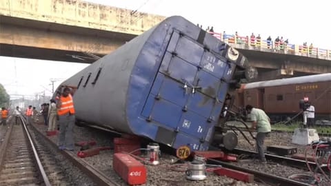 Vijayawada-Lingampalli train has been rescheduled by two hours.