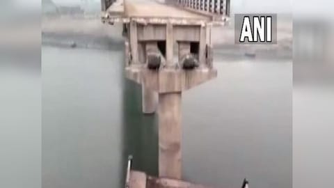 Bridge built at a cost of over Rs 13 crore collapses in Bihar's Begusarai