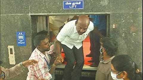 Lift broke down at Stanley Medical College and Hospital, while Health minister Ma Subramanian was visiting the hospital for an inaugural programme