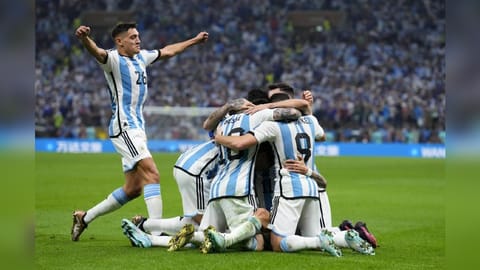 Argentina 2-0 ahead against France at halftime