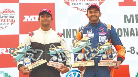 Divy Nandan (left) and T Sai Sanjay dominated the second round?s opening day
