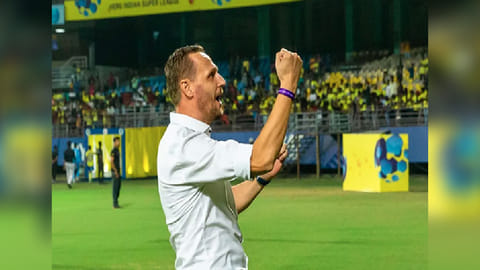 Coach Ivan Vukomanovic