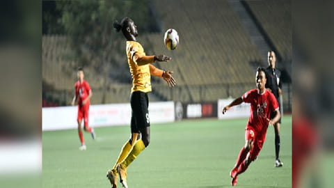Aizawl FC and Real Kashmir FC players in action