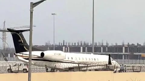 The pilot landed the plane safely at Gannavaram Airport.