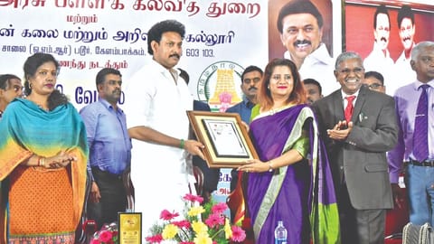 Minister Anbil Mahesh Poyyamozhi at a camp in Hindustan College of Arts & Science