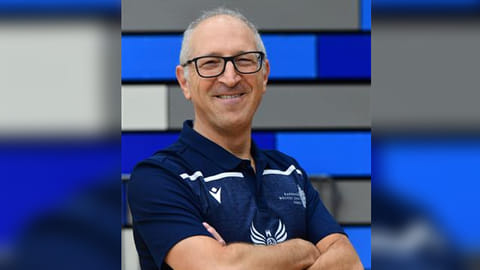 Argentine head coach Ruben Wolochin