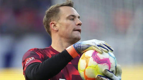 Bayern's goalkeeper Manuel Neuer
