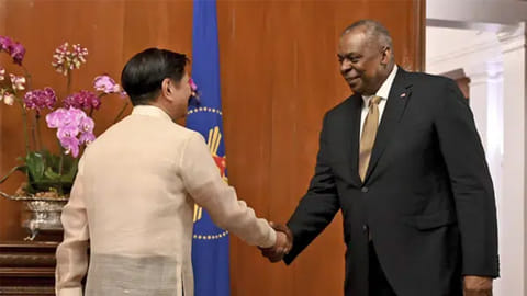 U.S. Secretary of Defense Lloyd James Austin III and Philippine President Ferdinand Marcos Jr
