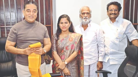 Minister PK Sekarbabu and Chennai Mayor R Priya inviting MNM chief Kamal Haasan in Chennai on Sunday