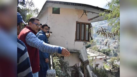 Chamoli district Himanshu Khurana during inspection