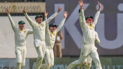 Australian players make an appeal against Rohit Sharma