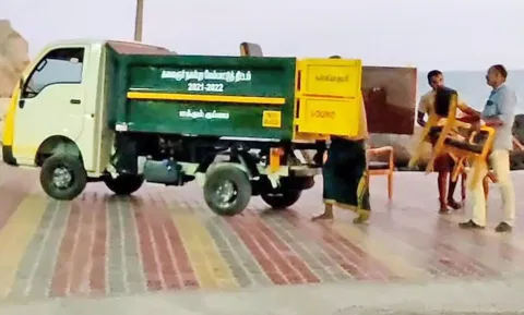 Guv Ravi's chair transported in garbage truck