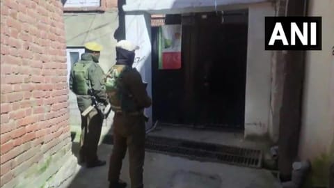 Enforcement Directorate (ED) raids the house of  Qazi Yasir