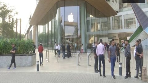 Visuals from Apple store in Mumbai's Bandra-Kurla Complex