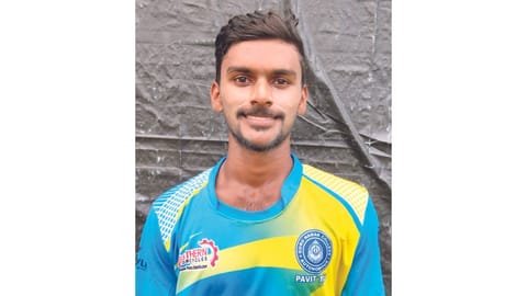 Parameeshwaran’s ton goes in vain