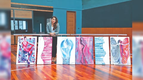 Shamlee with her art work