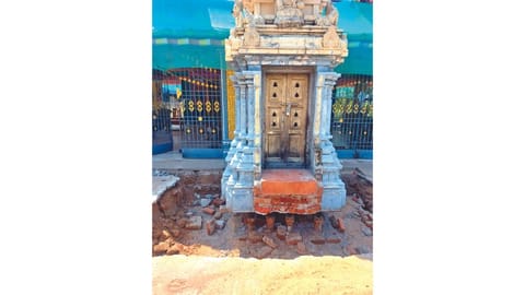 15-feet structure of with Lord Ganesha idol