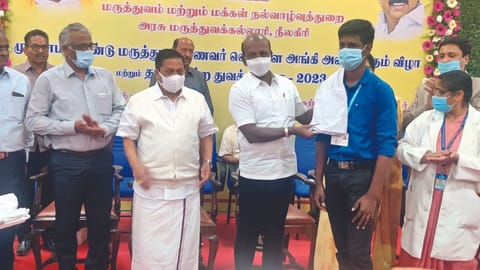 Health Minister Ma Su participating in a white coat ceremony at Government Medical College and Hospital in Ooty