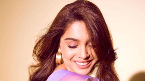 Actor Sharvari
