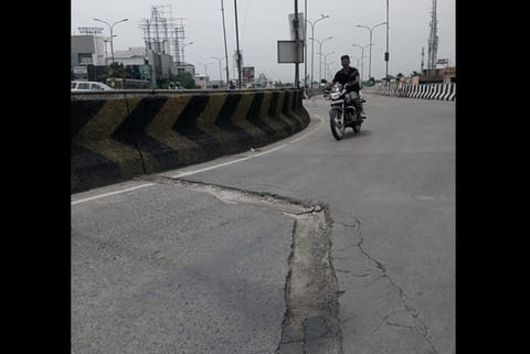 The crack on the MIT flyover, which reportedly caused the accident in which a boy was killed