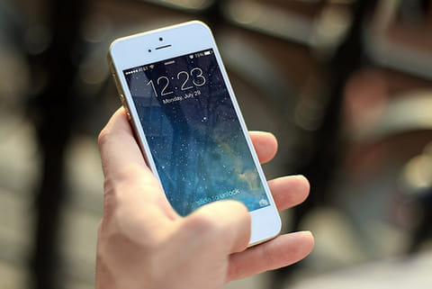 UV lights in hospitals could help limit bacteria on phones