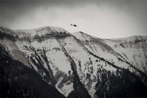 Avalanche in Italian Alps kill woman, 2 girls