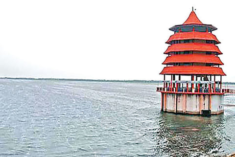 Chembarambakkam Lake dries up completely after 15 years