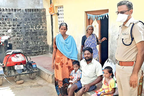 Villupuram SP Jayakumar with the kin of the diffabled