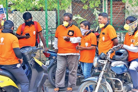 Many agents working in the city can be seen using handkerchiefs instead of masks
