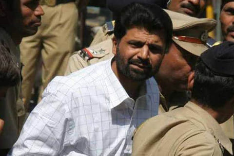 Chhota Shakeel sharpshooter 'hired to kill' ex Guj Min Zadaphia nabbed