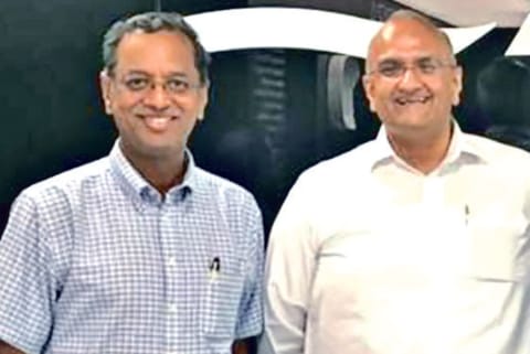 KE Ranganathan (L), R Dinesh