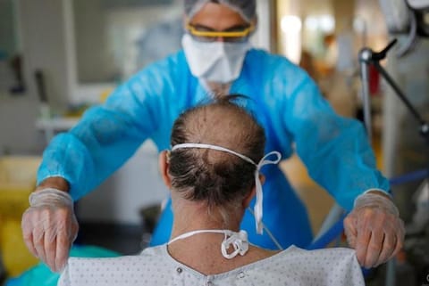 Man goes into deep coma after contracting Covid, recovers in week
