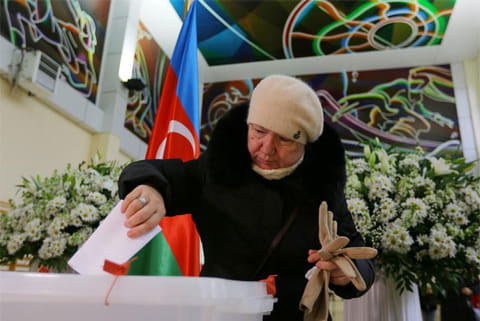 Azeri ruling party leads in snap parliamentary vote