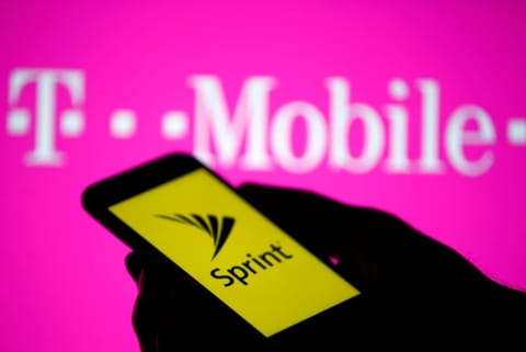 Way cleared for T-Mobile, Sprint deal