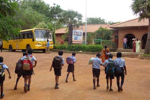 Starting school late reduce car crashes, improve teen safety