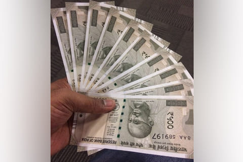 ATMs dispensing Rs 500 notes is commonplace compared to Rs 2000 notes (Image courtesy: Twitter)