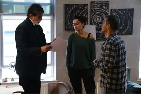 Taapsee shares 'quarantine post' from 'Badla' set