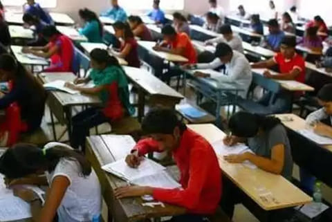Govt scraps 1st, 2nd year college semester exams