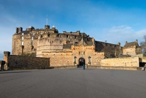 Source: edinburghcastle.scot