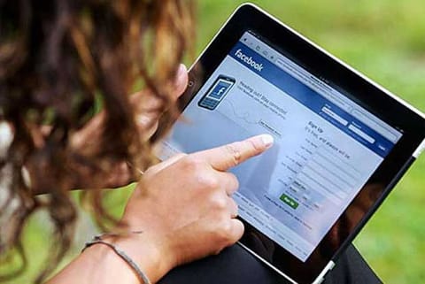 Revamped Facebook News now live in US, adds local news section