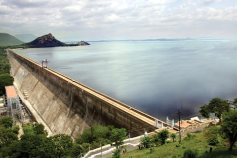 Red Hills lake gets green line to prevent garbage dumping