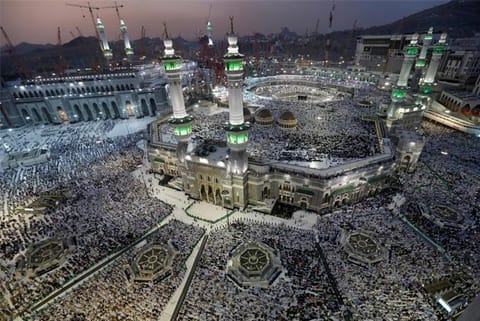 Saudi suspends 'umrah' pilgrimage over coronavirus fears