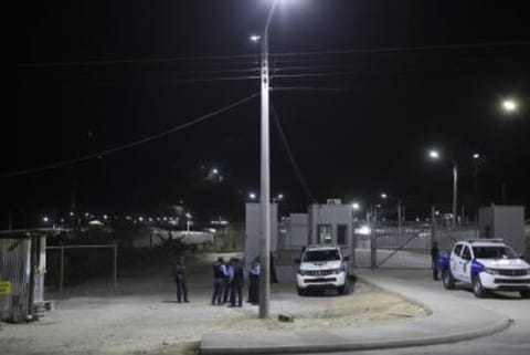 Thai prison set ablaze following riot