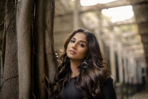 Vidya Balan: My phone camera has a mind of its own, likes to #ShootAtSight