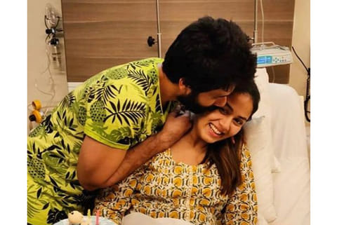 When 'questionably dressed' Shahid planted a kiss on Mira's cheek
