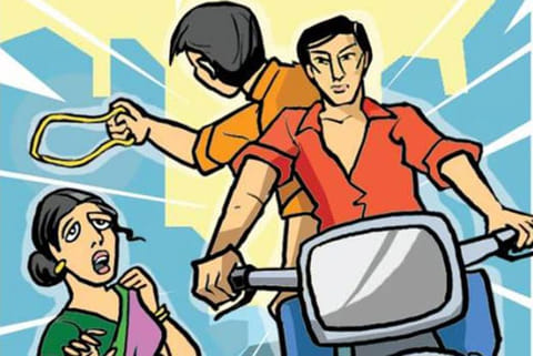 Chain-snatchers relieve 2 women of 17 sovereigns
