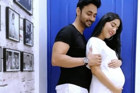 Amrita Rao, RJ Anmol blessed with baby boy